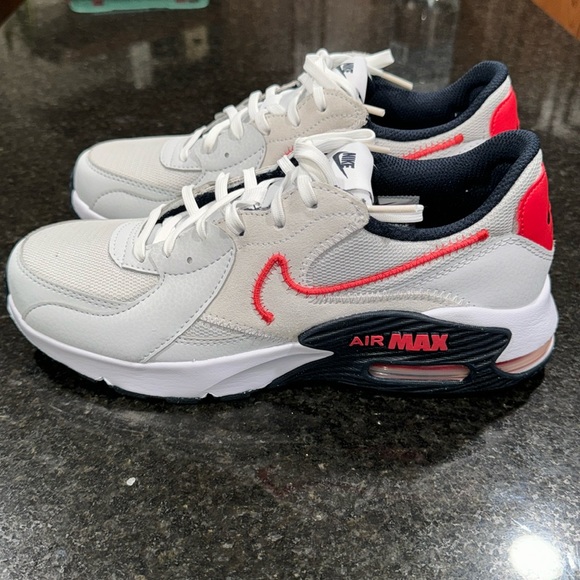 Nike Mens AIR MAX EXCEE Sz 7 - Picture 4 of 7